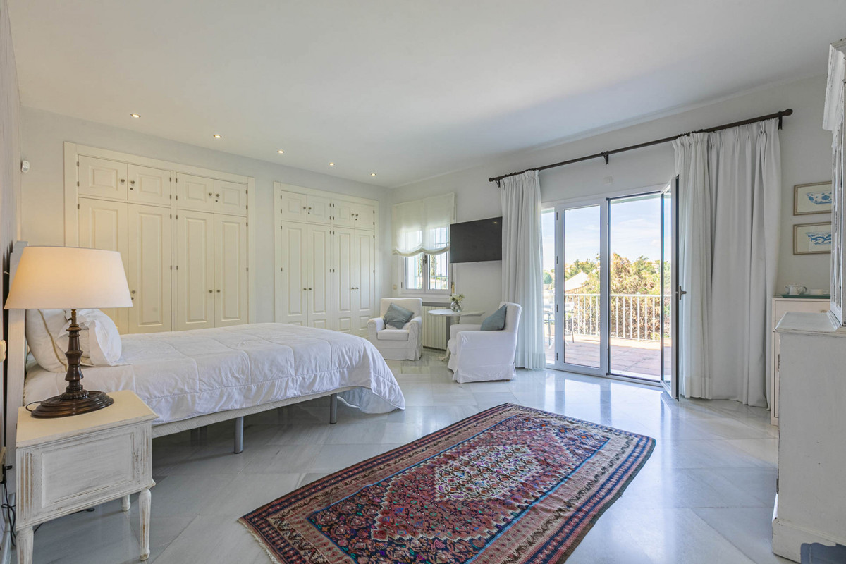 Huis te koop in Elviria | 5 slaapkamers H4876750