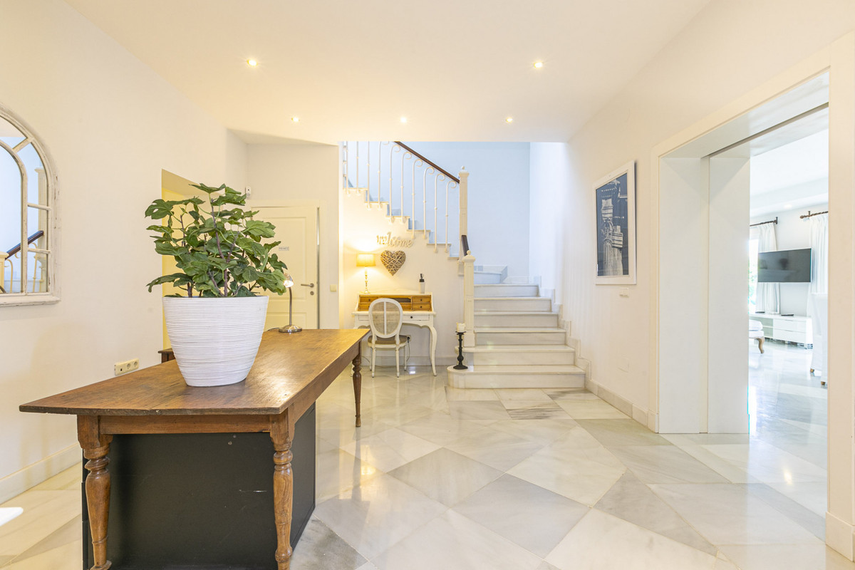 Huis te koop in Elviria | 5 slaapkamers H4876750