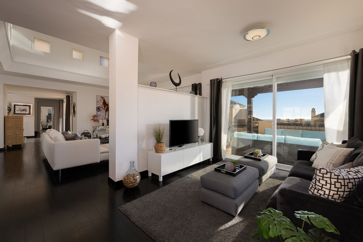 Penthouse Duplex for sale in Elviria | 4 bedrooms H4890589
