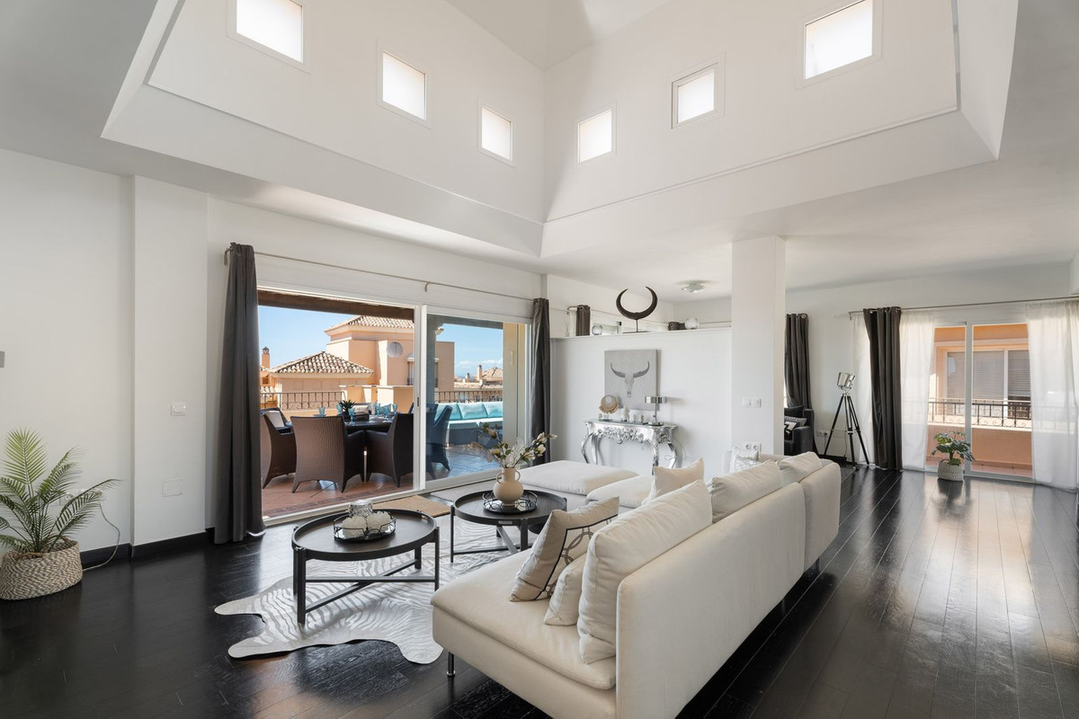 Penthouse Duplex for sale in Elviria | 4 bedrooms H4890589