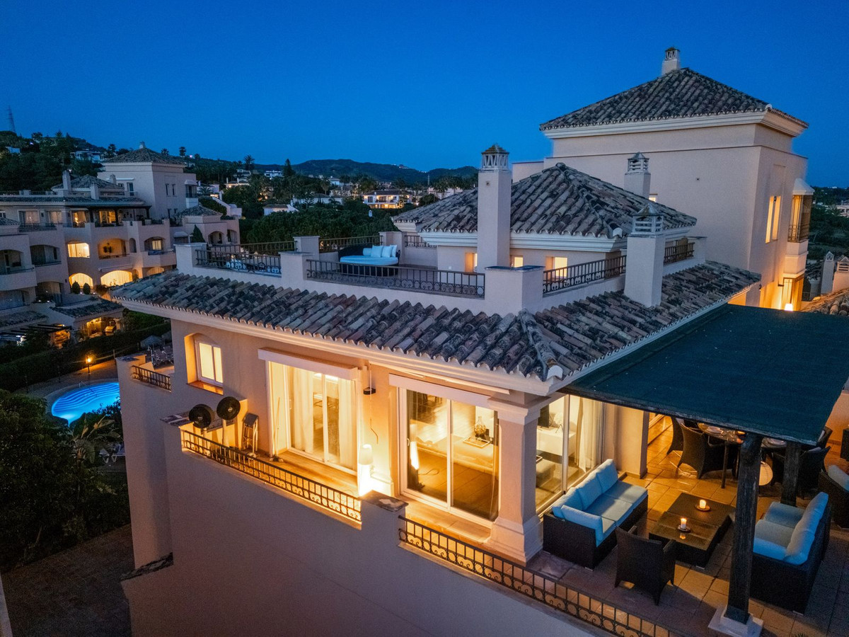 Penthouse Duplex for sale in Elviria | 4 bedrooms H4890589