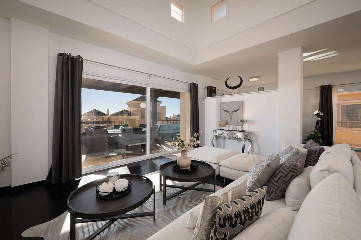 Penthouse Duplex for sale in Elviria | 4 bedrooms H4890589