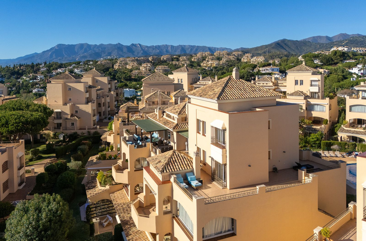 Penthouse Duplex for sale in Elviria | 4 bedrooms H4890589