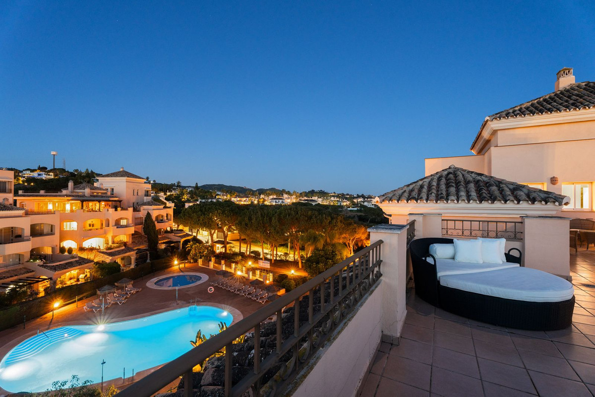 Penthouse Duplex for sale in Elviria | 4 bedrooms H4890589