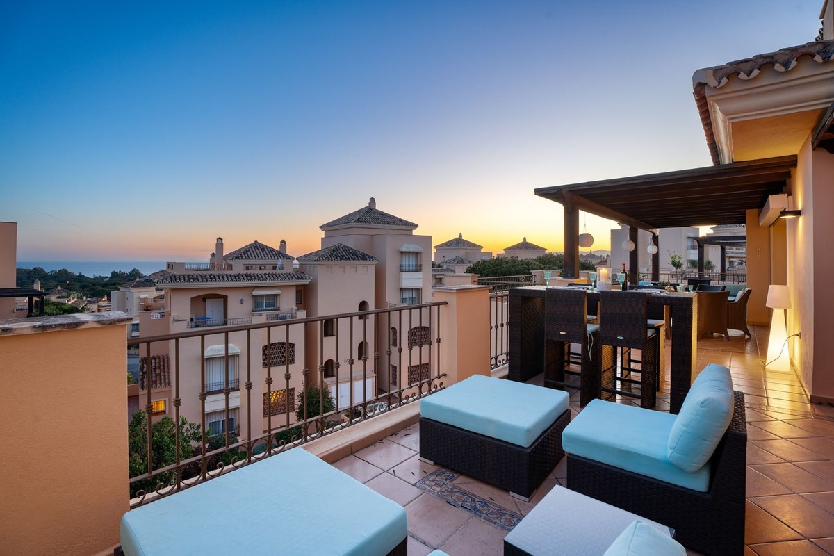 Penthouse Duplex for sale in Elviria | 4 bedrooms H4890589