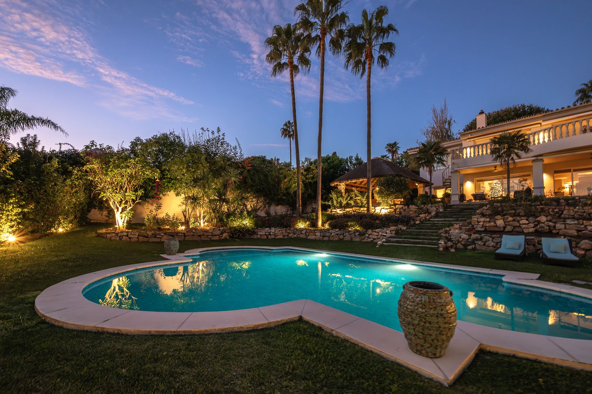 Vrijstaande Villa in Elviria-58