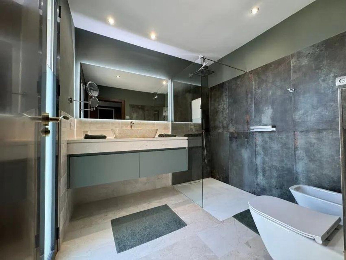 Property main view 33