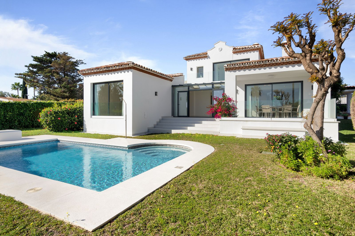 Vrijstaande Villa in Elviria-2