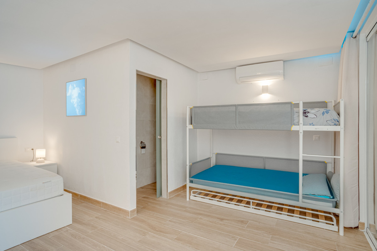 Huis te koop in Elviria | 8 slaapkamers H4964467