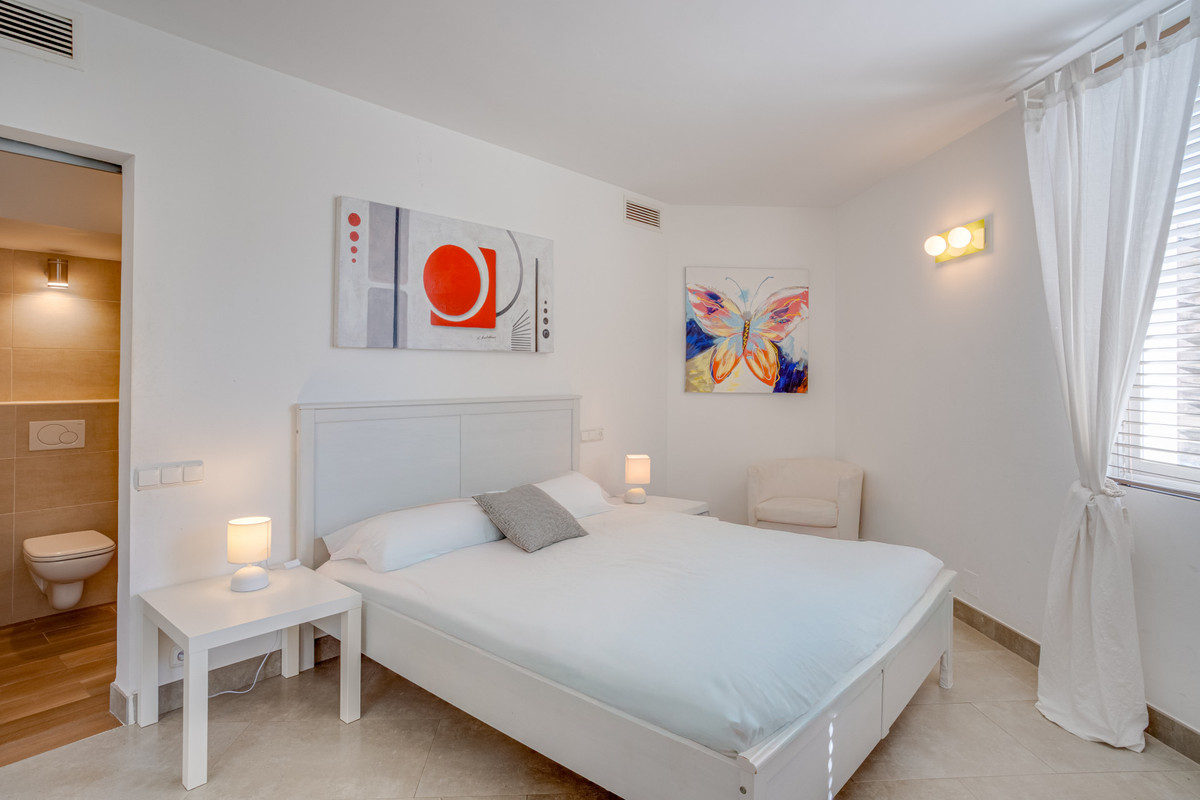Huis te koop in Elviria | 8 slaapkamers H4964467
