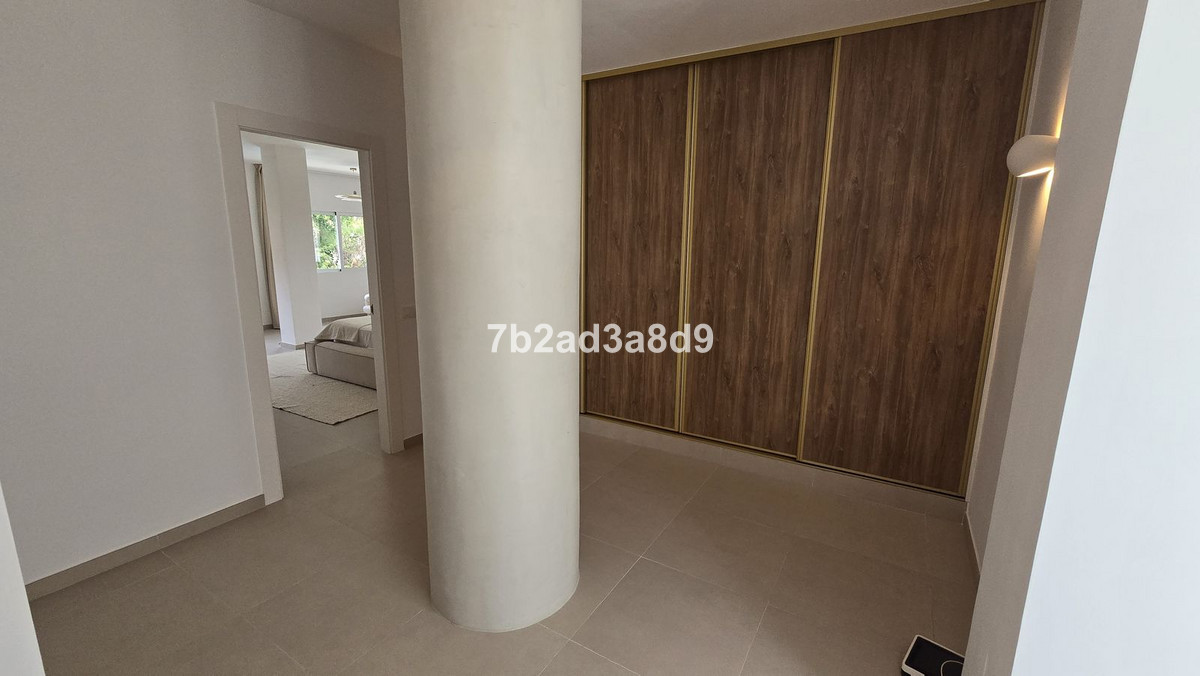 Vrijstaande Villa in Elviria-11