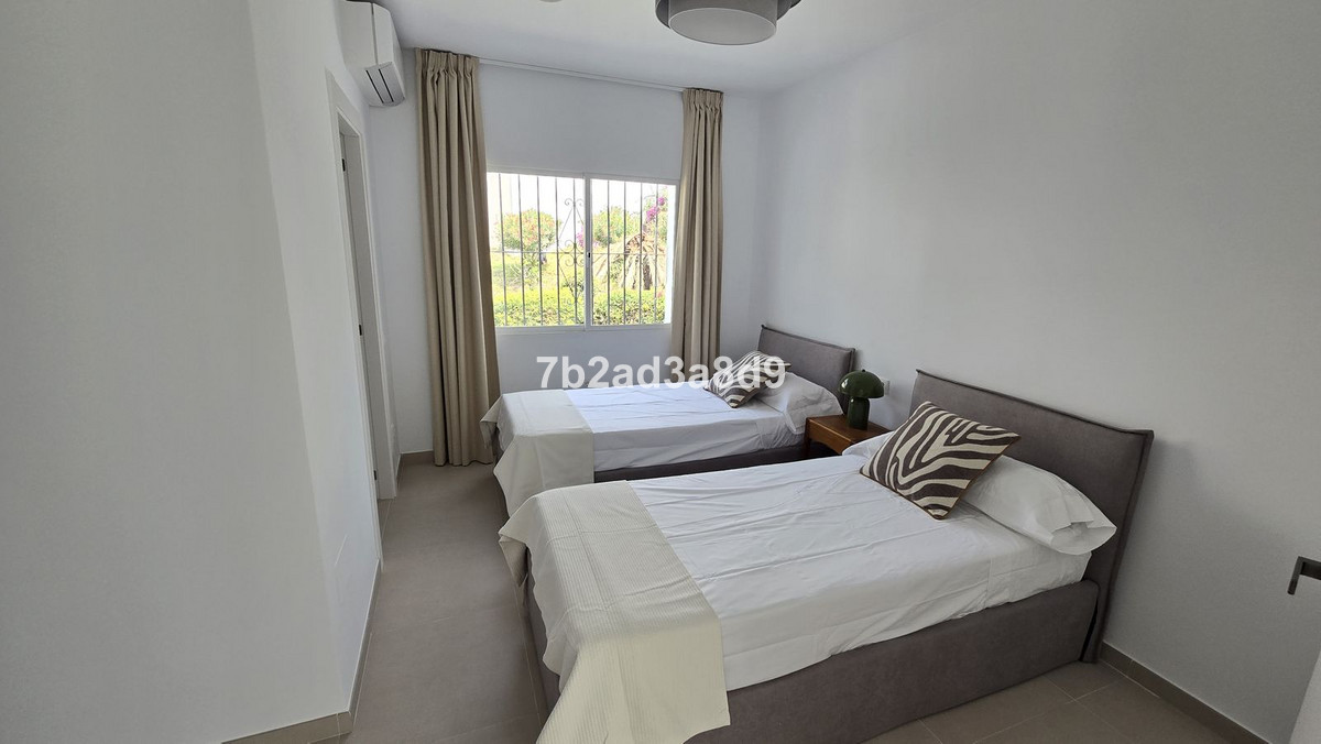 Vrijstaande Villa in Elviria-12