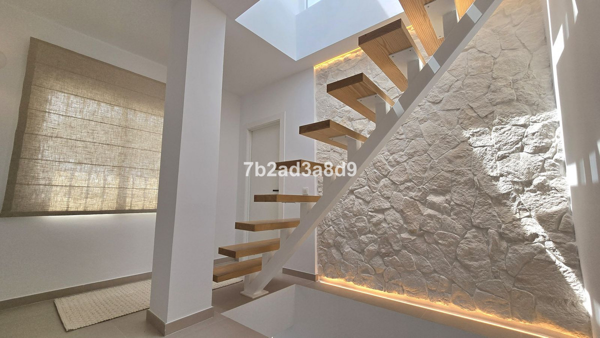 Vrijstaande Villa in Elviria-17