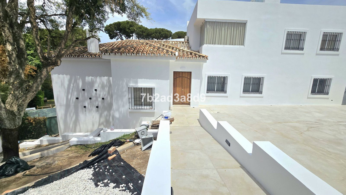 Vrijstaande Villa in Elviria-2