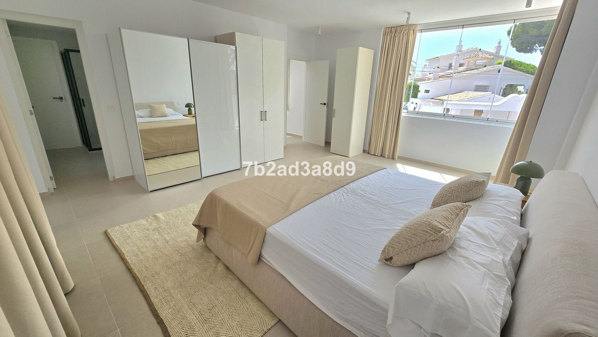Vrijstaande Villa in Elviria-22