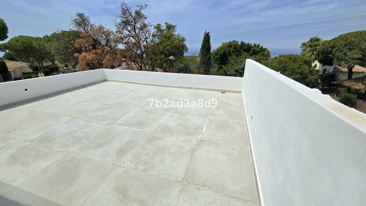 Vrijstaande Villa in Elviria-24