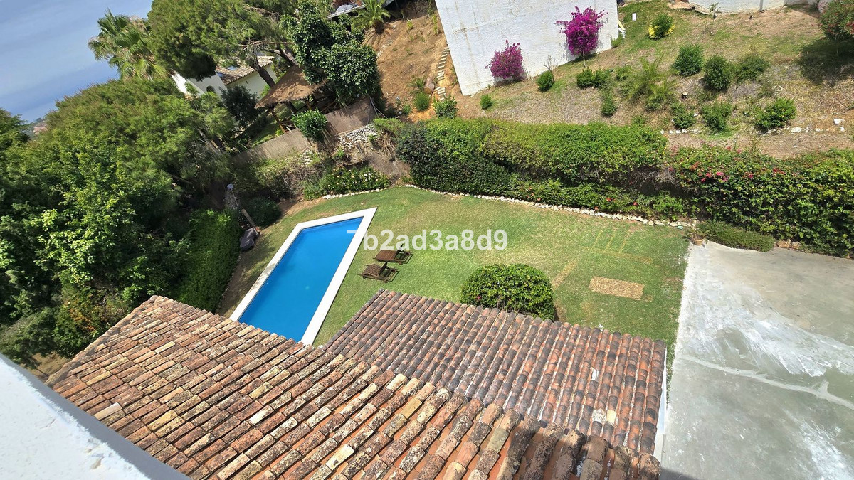 Vrijstaande Villa in Elviria-26