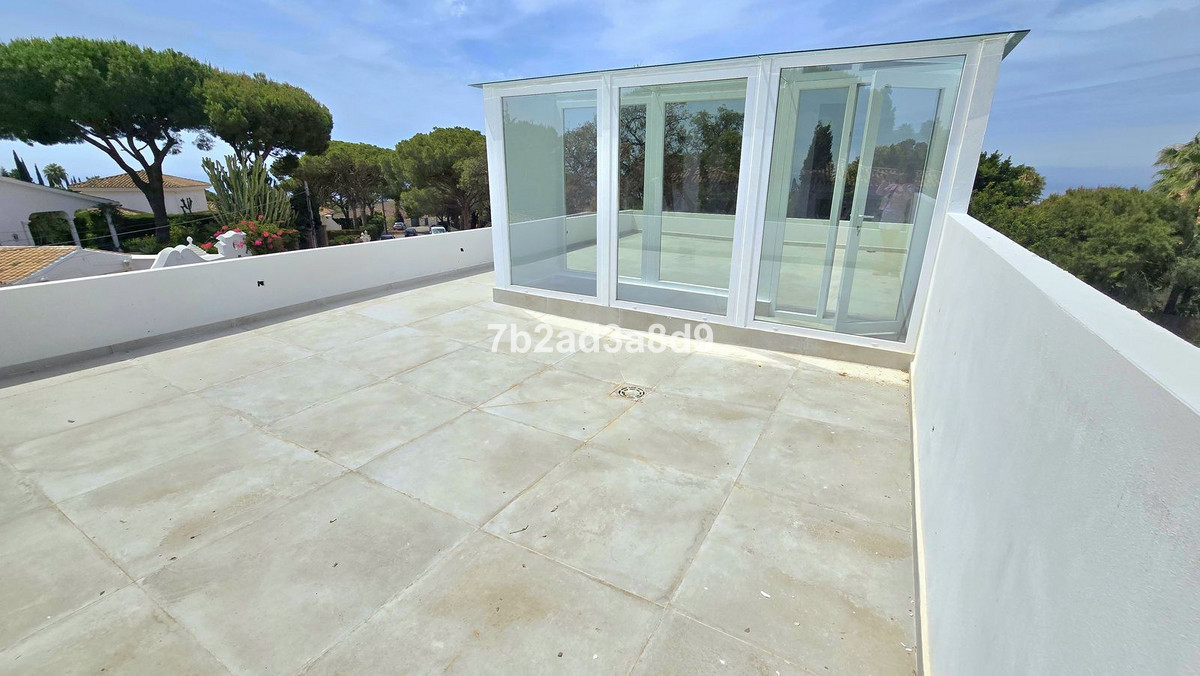 Vrijstaande Villa in Elviria-29