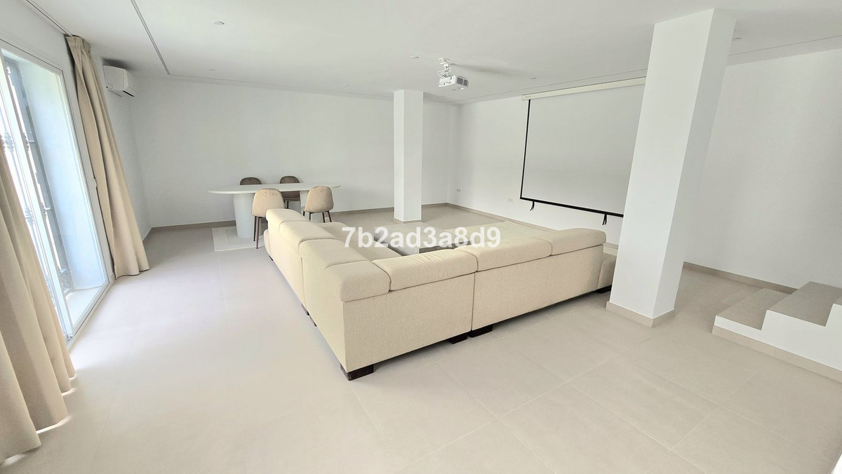 Vrijstaande Villa in Elviria-34