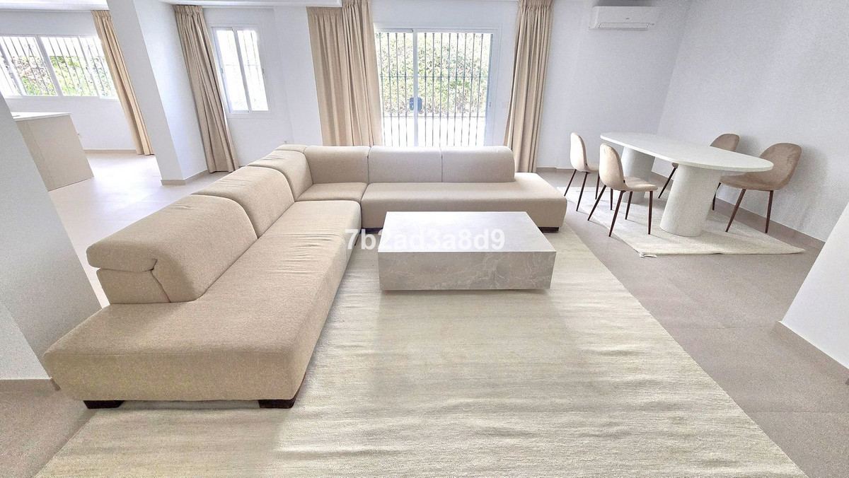 Vrijstaande Villa in Elviria-38