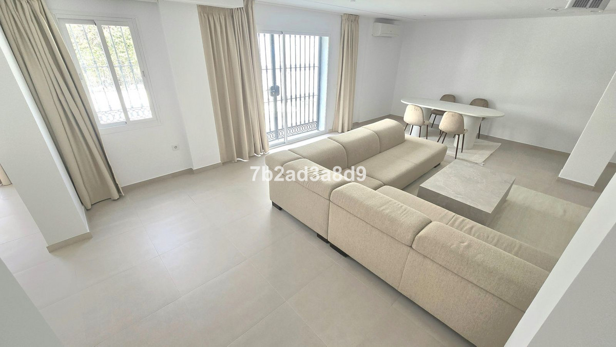 Vrijstaande Villa in Elviria-39