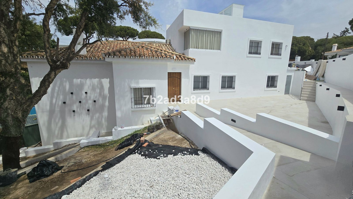 Vrijstaande Villa in Elviria-51