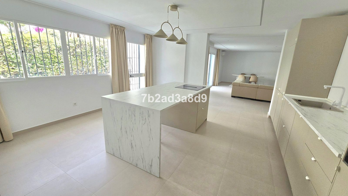 Vrijstaande Villa in Elviria-6