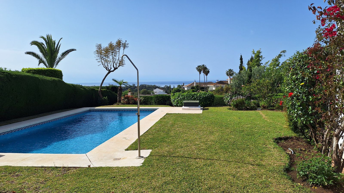 Vrijstaande Villa in Elviria-1