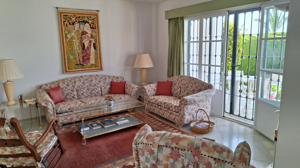 Vrijstaande Villa in Elviria-6
