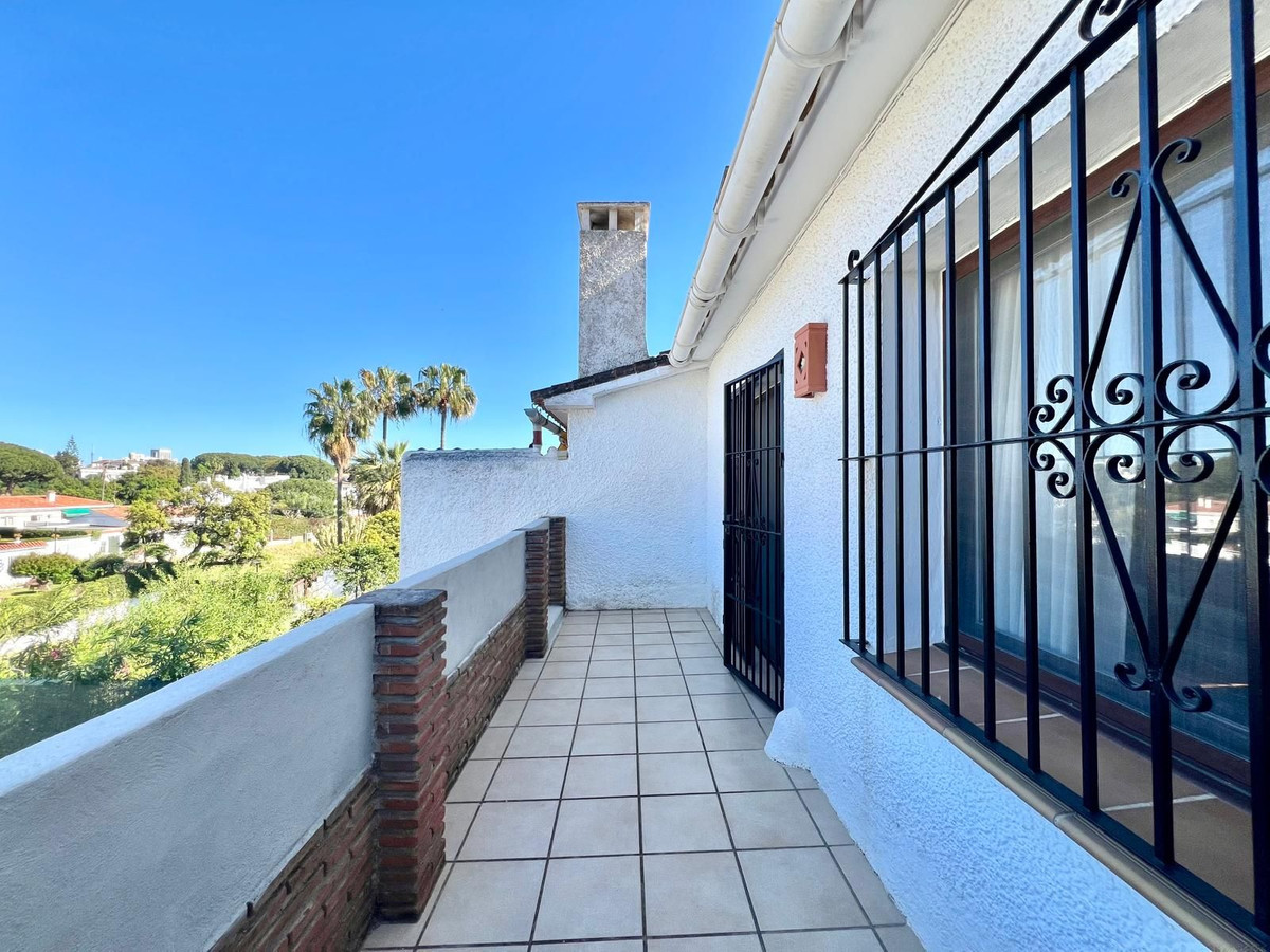 Geschakelde Woning in Elviria-12