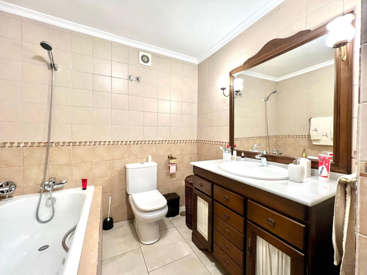 Geschakelde Woning in Elviria-20
