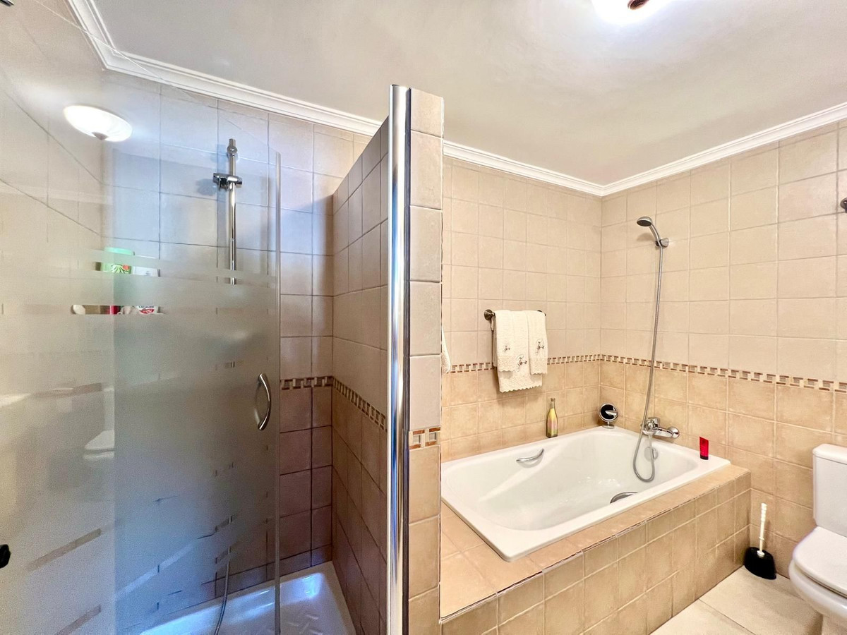 Geschakelde Woning in Elviria-21
