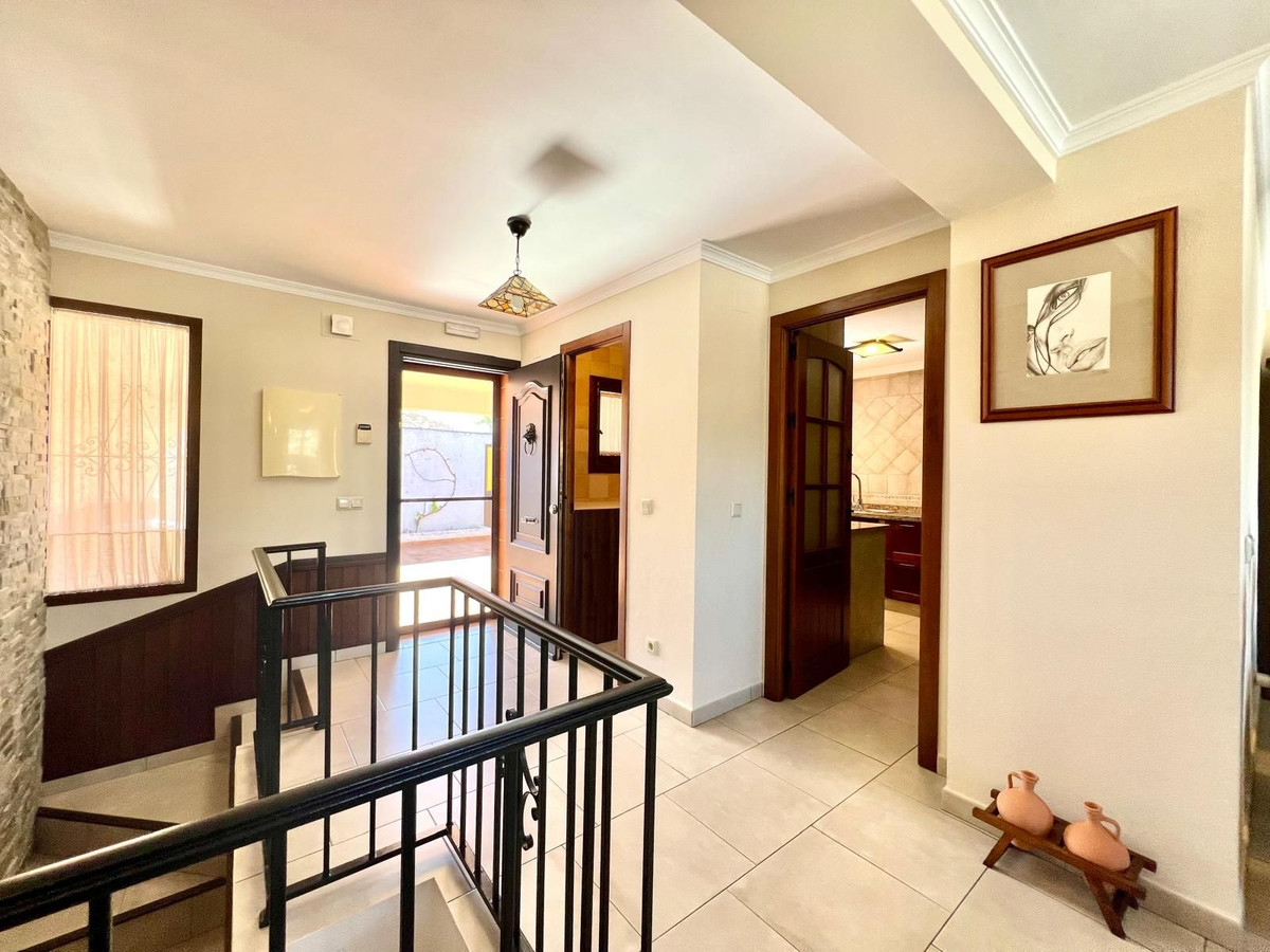 Geschakelde Woning in Elviria-6