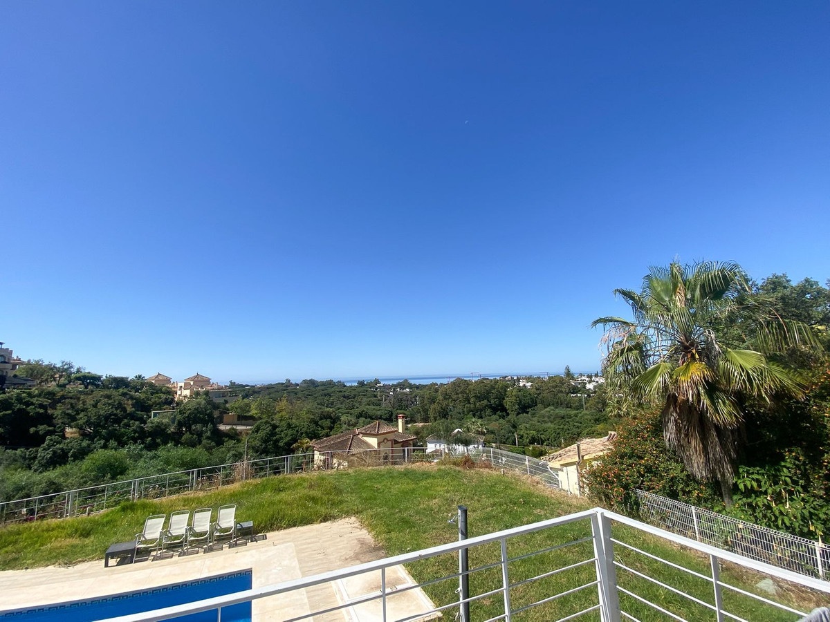 Vrijstaande Villa in Elviria-12
