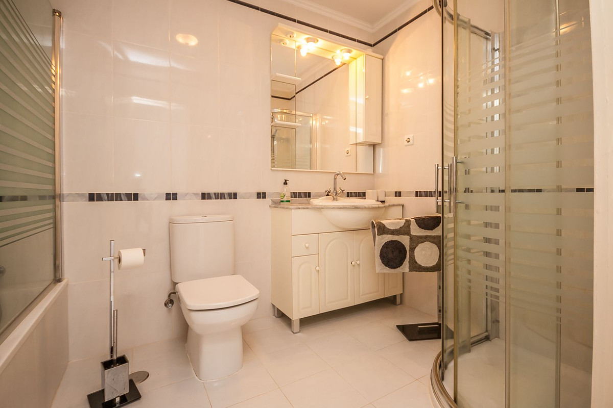 Geschakelde Woning in Elviria-12