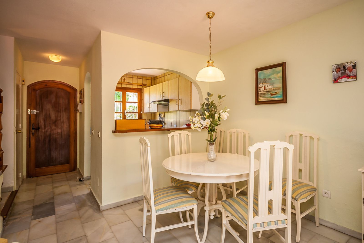 Geschakelde Woning in Elviria-4