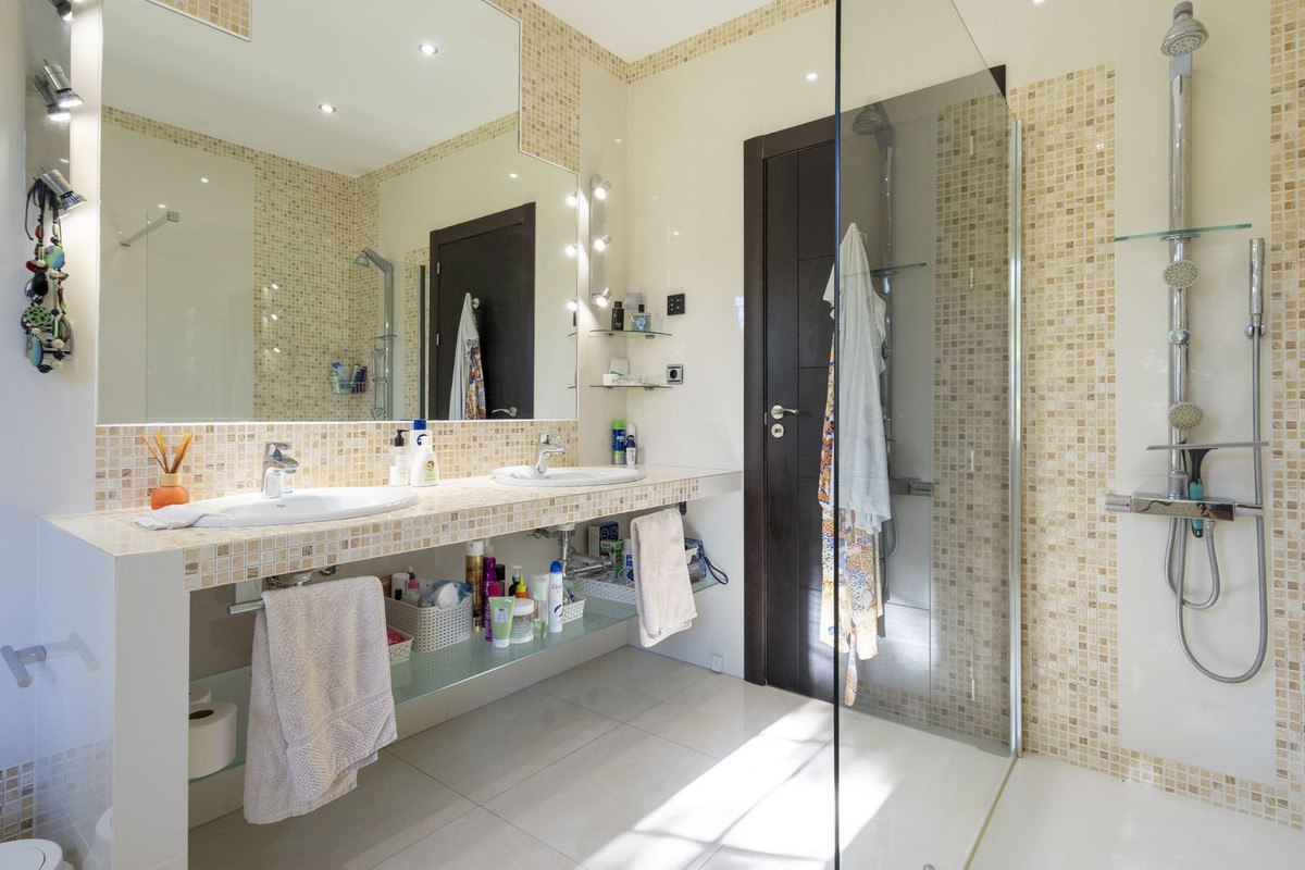 Huis te koop in Elviria | 5 slaapkamers H5056612