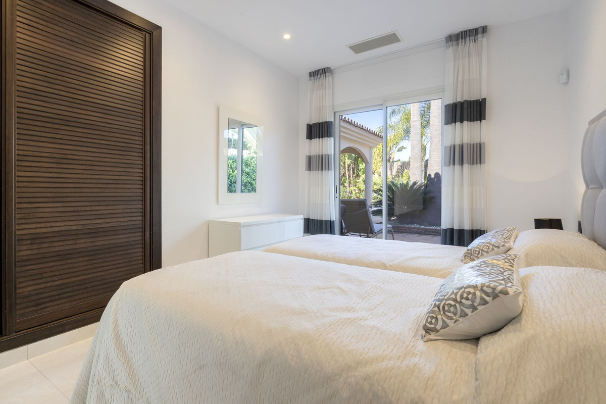 Huis te koop in Elviria | 5 slaapkamers H5056612