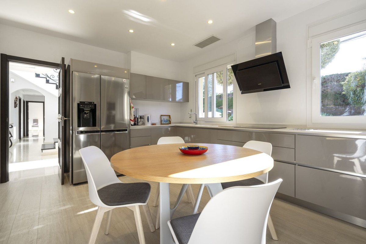 Huis te koop in Elviria | 5 slaapkamers H5056612