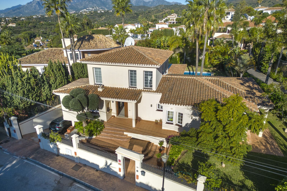 Huis te koop in Elviria | 5 slaapkamers H5056612