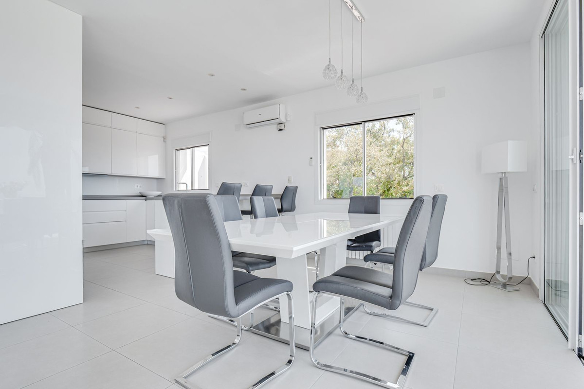 Huis te koop in Elviria | 4 slaapkamers H5057161