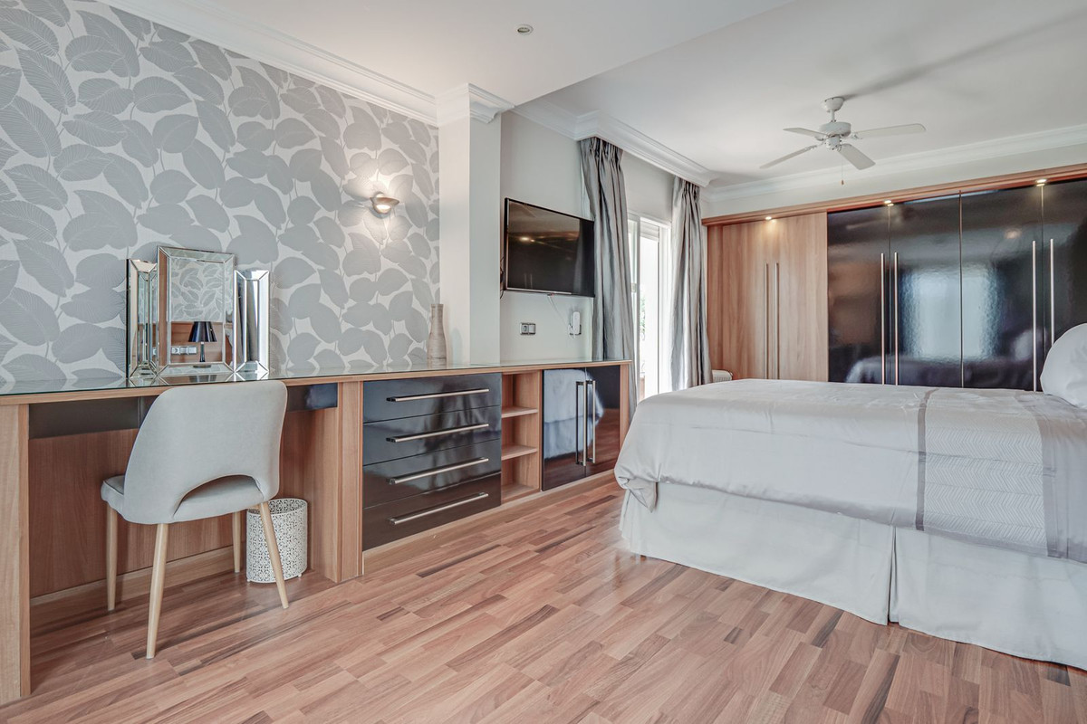 Huis te koop in Elviria | 4 slaapkamers H5057161