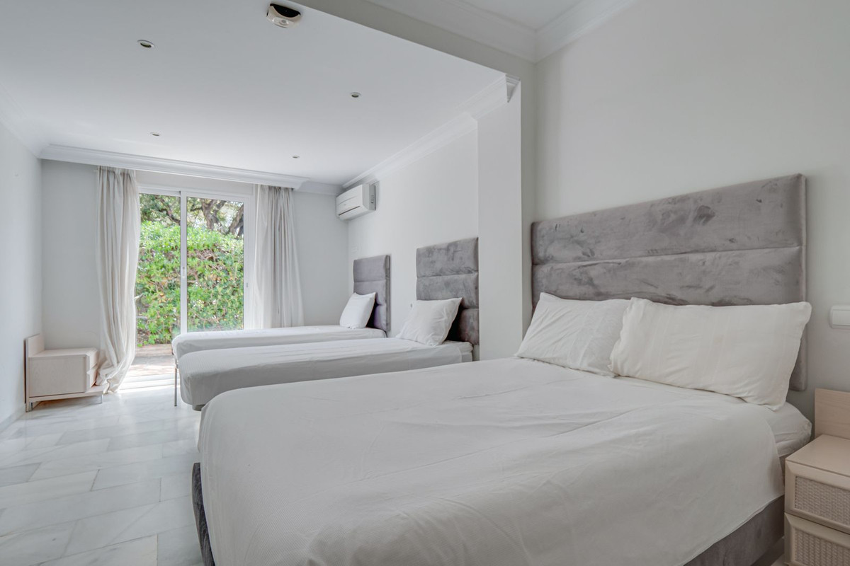 Huis te koop in Elviria | 4 slaapkamers H5057161