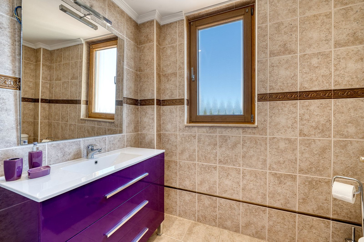Huis te koop in Elviria | 8 slaapkamers H5061424