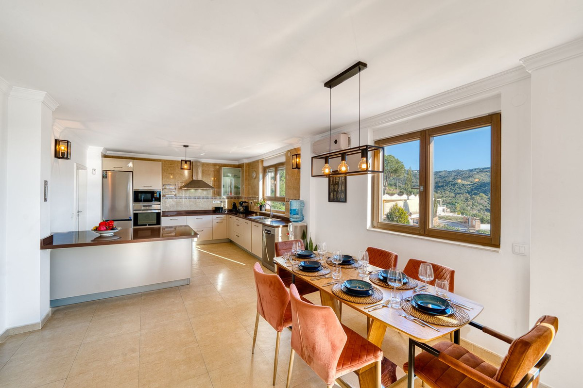 Huis te koop in Elviria | 8 slaapkamers H5061424