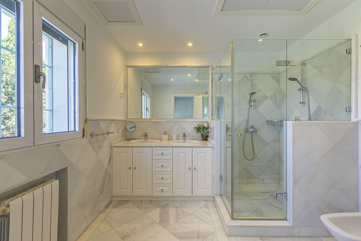 Huis te koop in Elviria | 5 slaapkamers H5081137