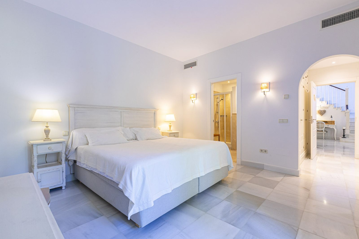 Huis te koop in Elviria | 5 slaapkamers H5081137