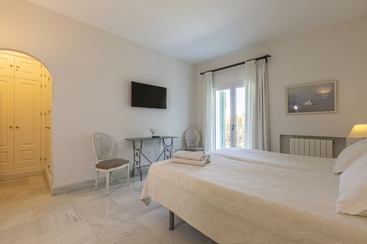 Huis te koop in Elviria | 5 slaapkamers H5081137