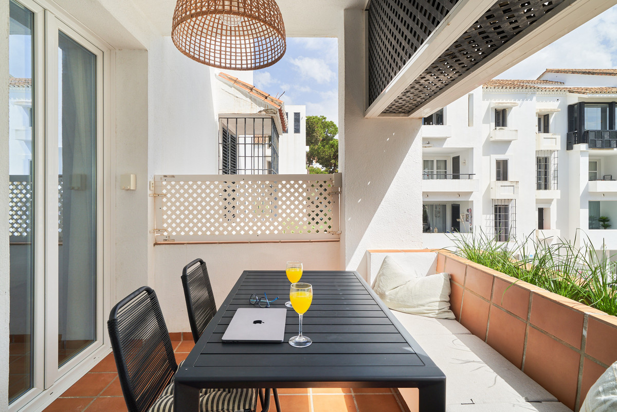 Appartement te koop in Elviria | 2 slaapkamers H5081608
