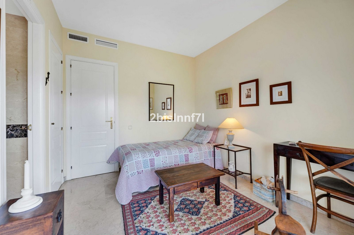 Appartement te koop in Elviria | 3 slaapkamers H5131633